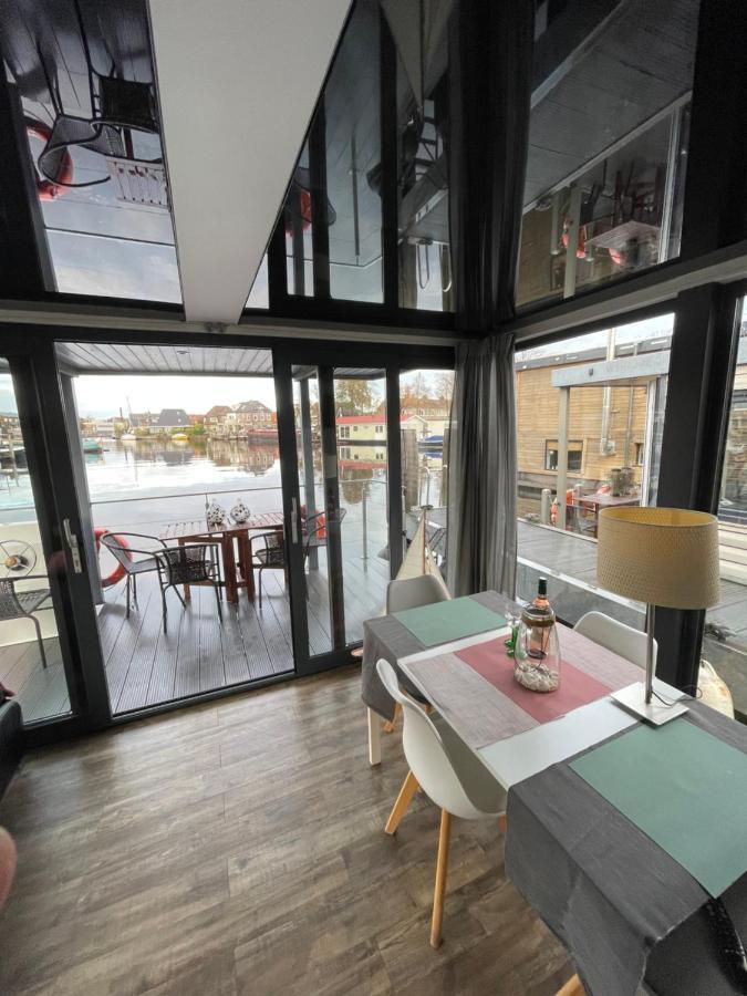 Slapen Op Het Water Apartment Zwartsluis Bagian luar foto