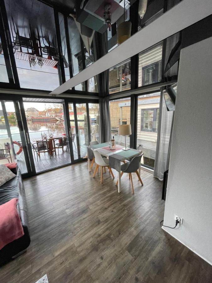 Slapen Op Het Water Apartment Zwartsluis Bagian luar foto